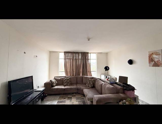 2 BEDROOM APARTMENT FOR SALE IN SUNNYSIDE